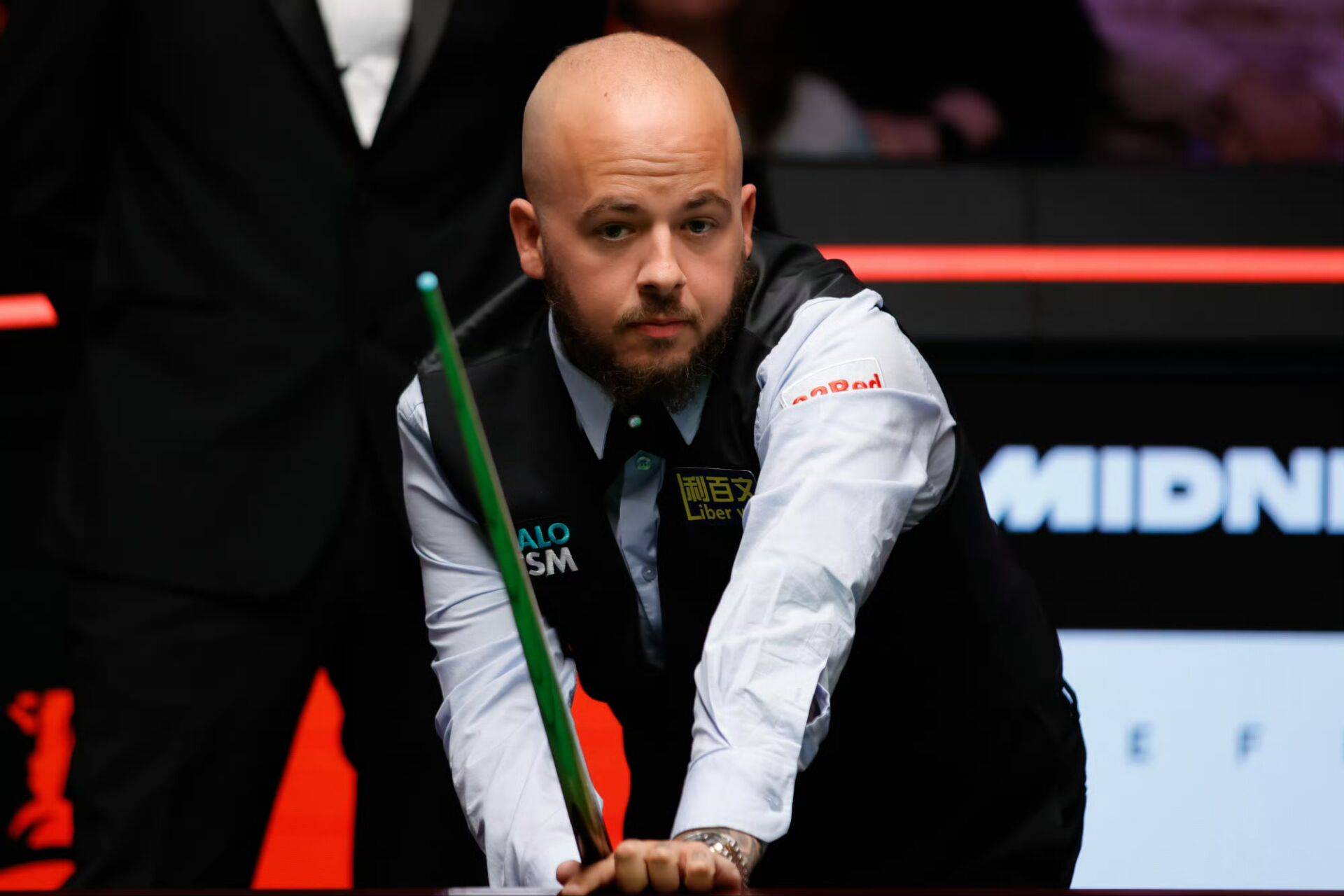 突破3万亿 突破3万亿