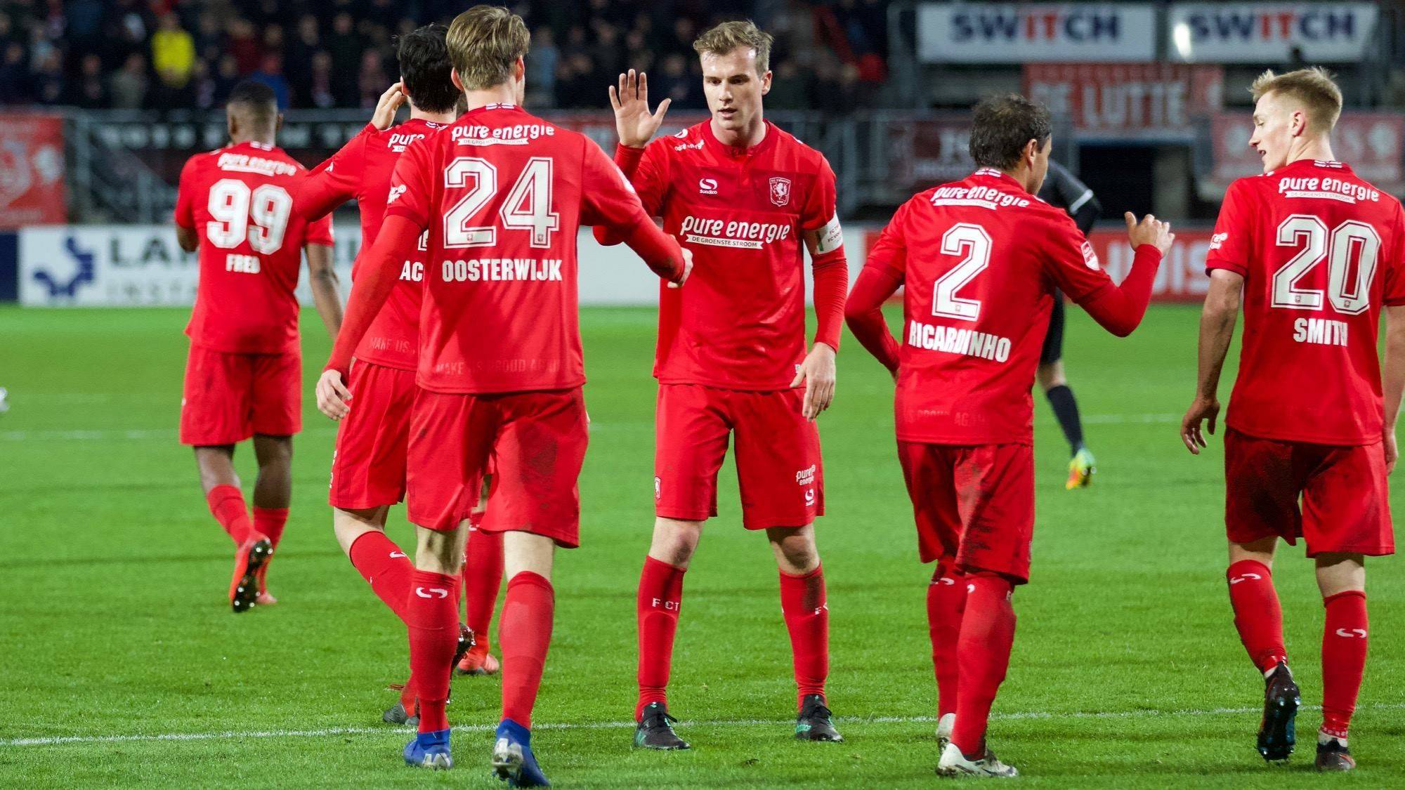 突破3万亿 突破3万亿